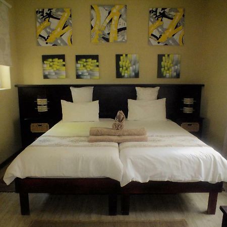 Uzuri Guesthouse Cc Windhoek Eksteriør bilde