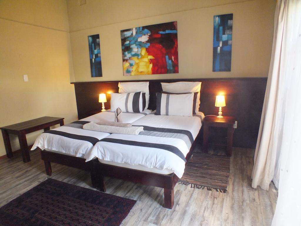 Uzuri Guesthouse Cc Windhoek Rom bilde