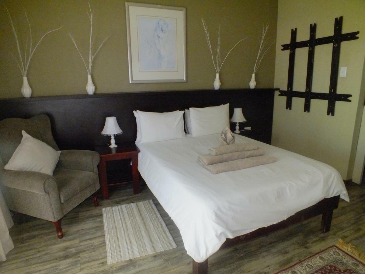 Uzuri Guesthouse Cc Windhoek Eksteriør bilde